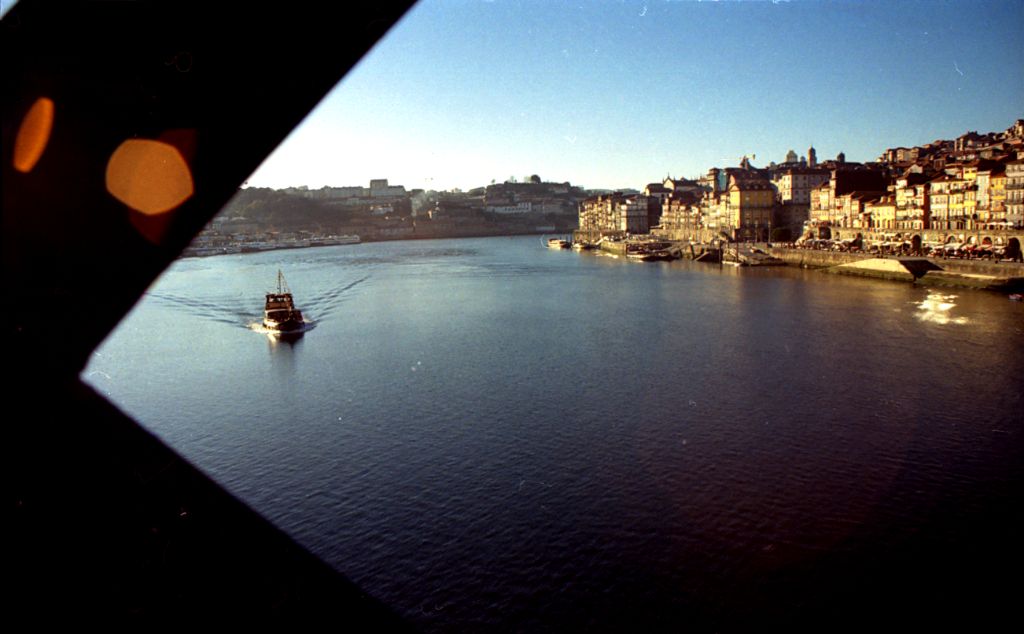 Douro with boat from Ponte D. Luis β Porto photorep 1